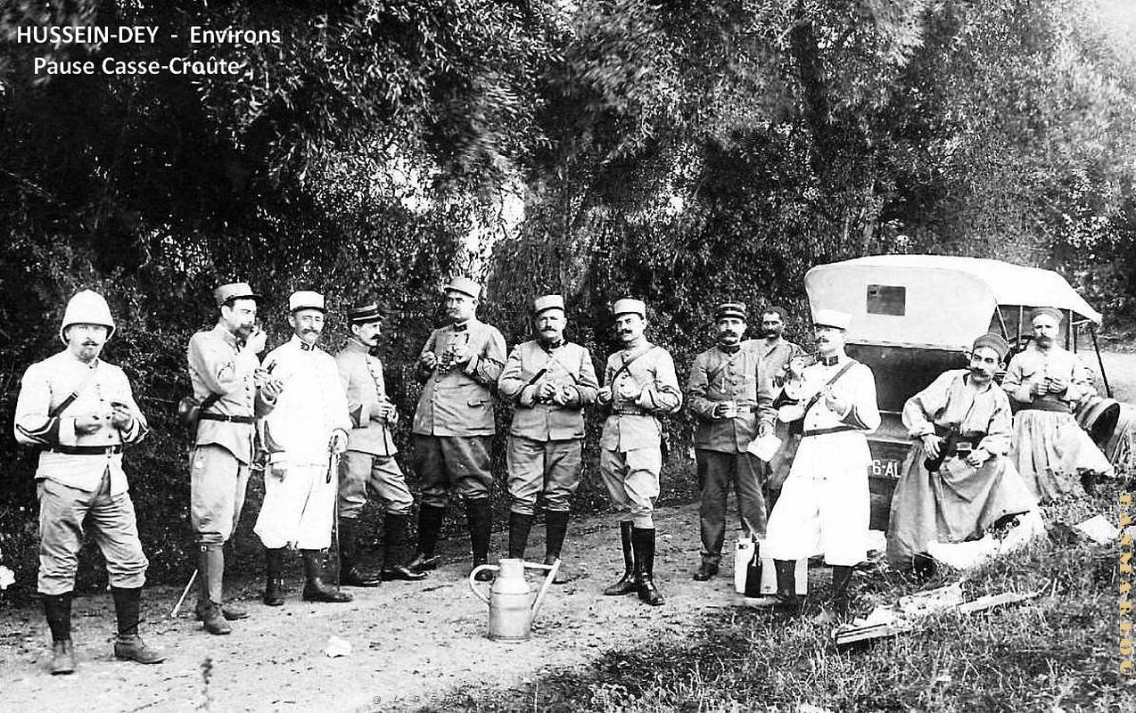 Hussein-Dey - Environs - Militaires - Pause Casse-Croute.jpg